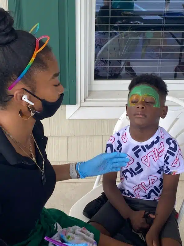 kid-facepainting for the tidemark community event